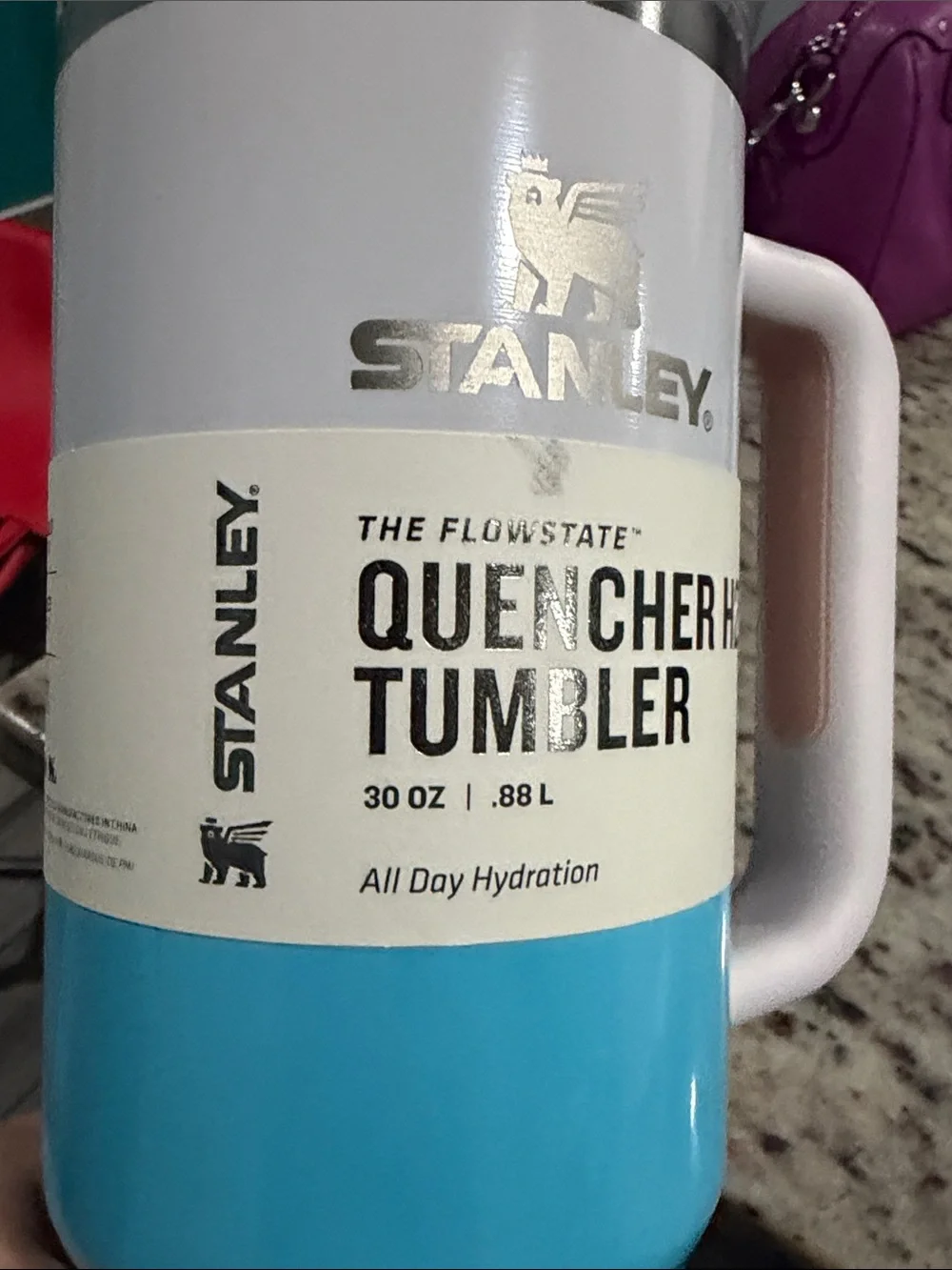 Stanley Quencher H2.0 Tumbler in Blue with Cream Handle - Picture 7 of 9
